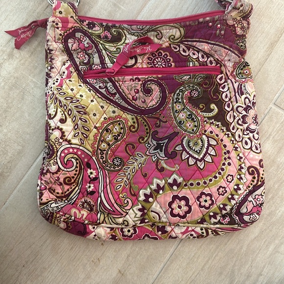 Vera Bradley - cross body bag - Pink Paisley color - Picture 2 of 5